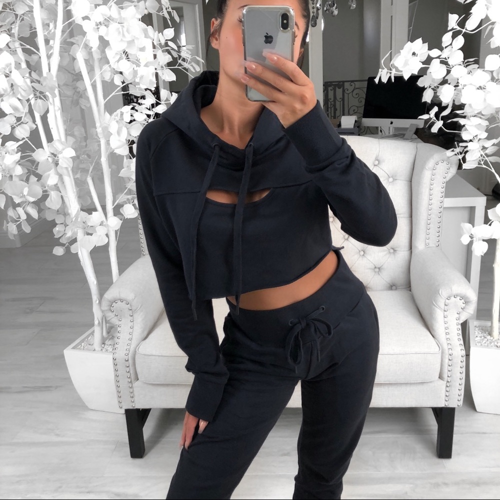 LAST2– JAYLYN Midnight 2 Pc Set